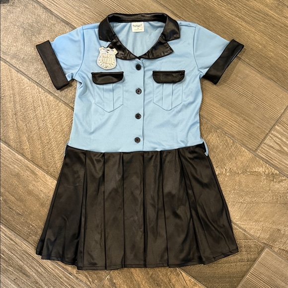 Spirit Cute Cop Police Officer Costume Size Medium - Picture 3 of 12